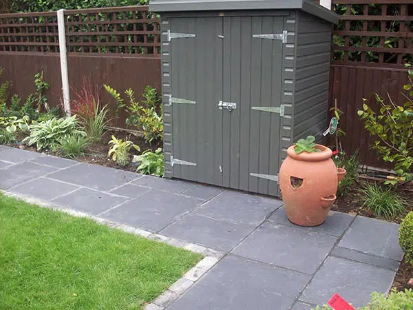 BLACK LIMESTONE PAVING SLABS