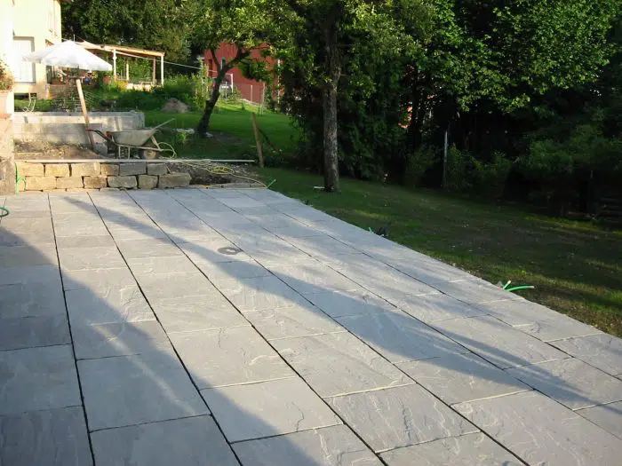 KANDLA GREY SANDSTONE PAVING